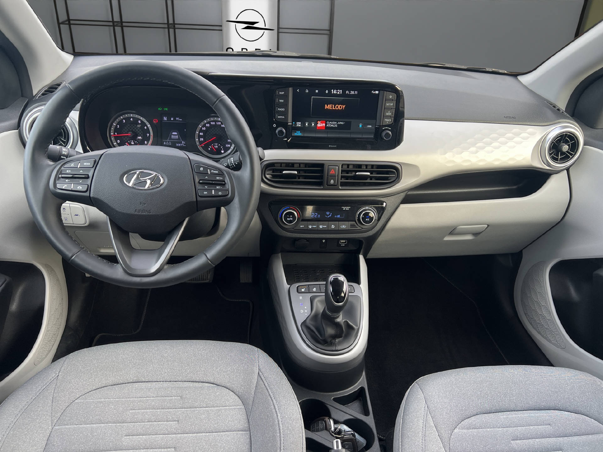 HYUNDAI i10 1.2 Vertex-image-8
