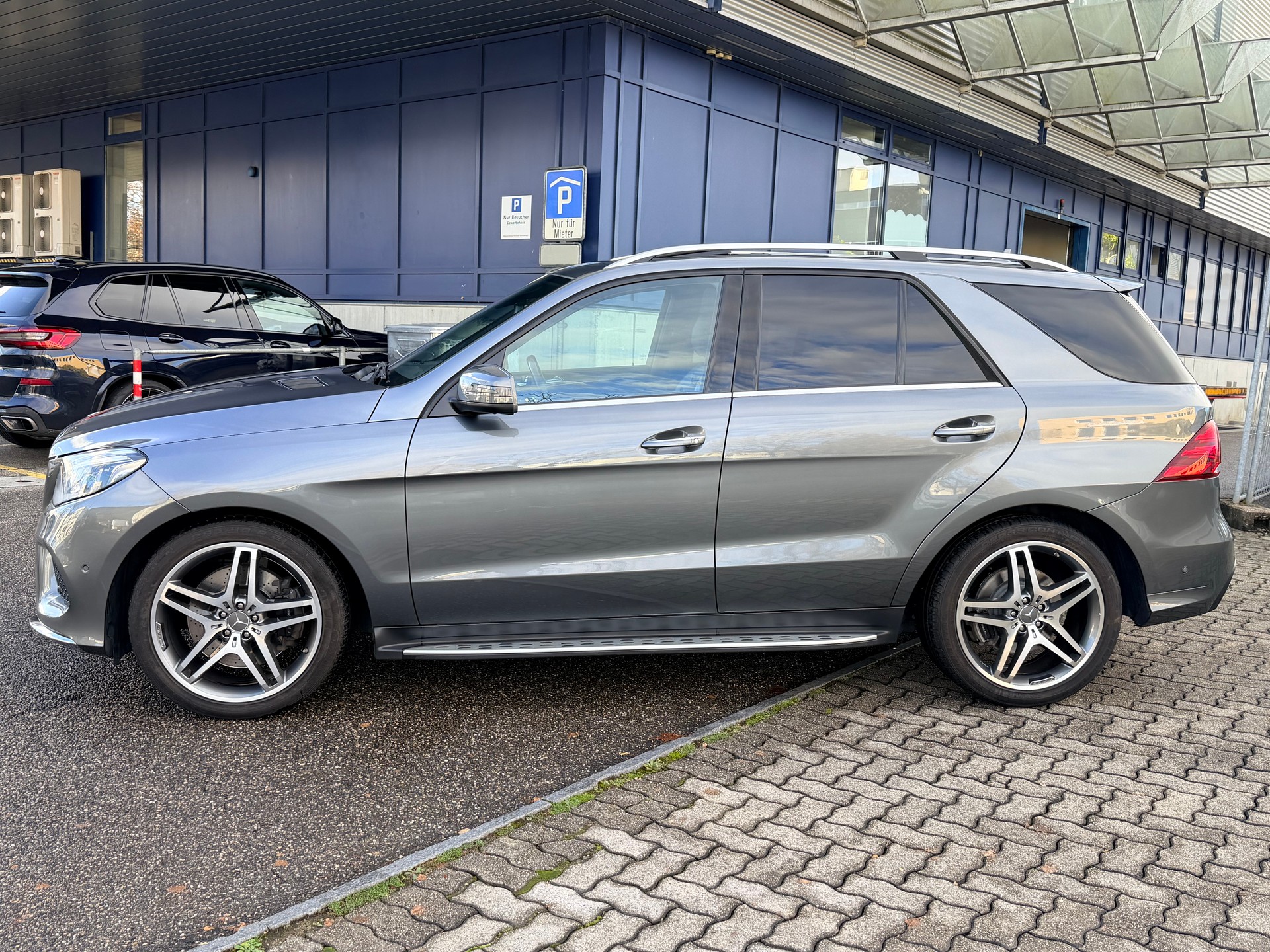 MERCEDES-BENZ GLE 500 Executive 4Matic 9G-Tronic-image-5