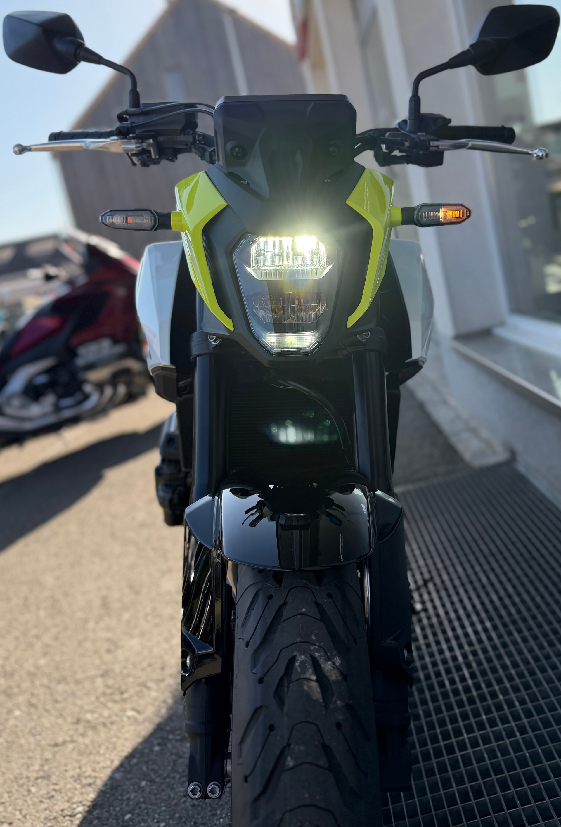HONDA CB 500 Hornet NEW * E-Clutch * 2026-showroom-element-1