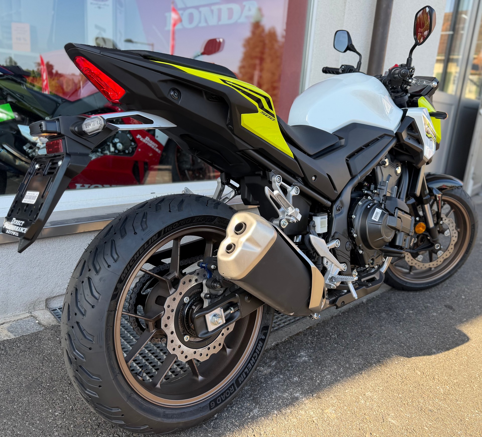 HONDA CB 500 Hornet NEW * E-Clutch * 2026-showroom-element-3