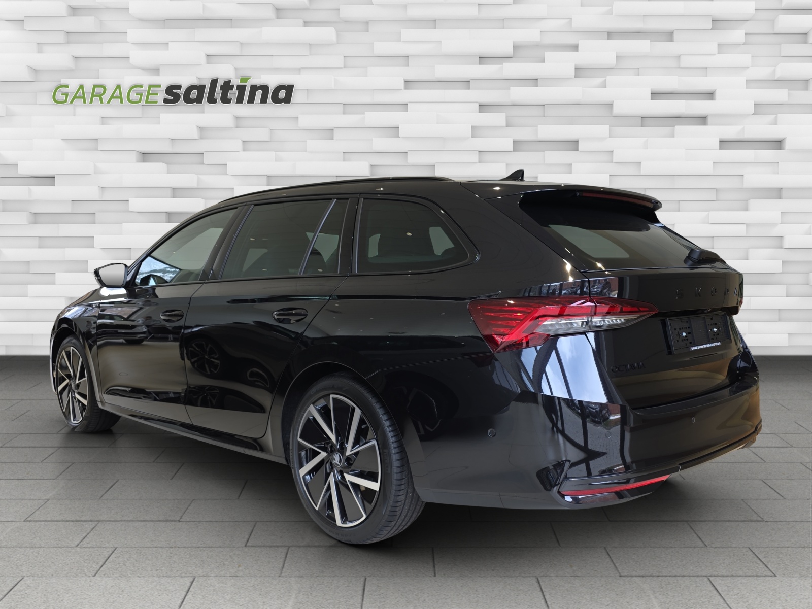 SKODA Octavia Combi 2.0 TSI DSG Dynamic 4x4-showroom-element-1