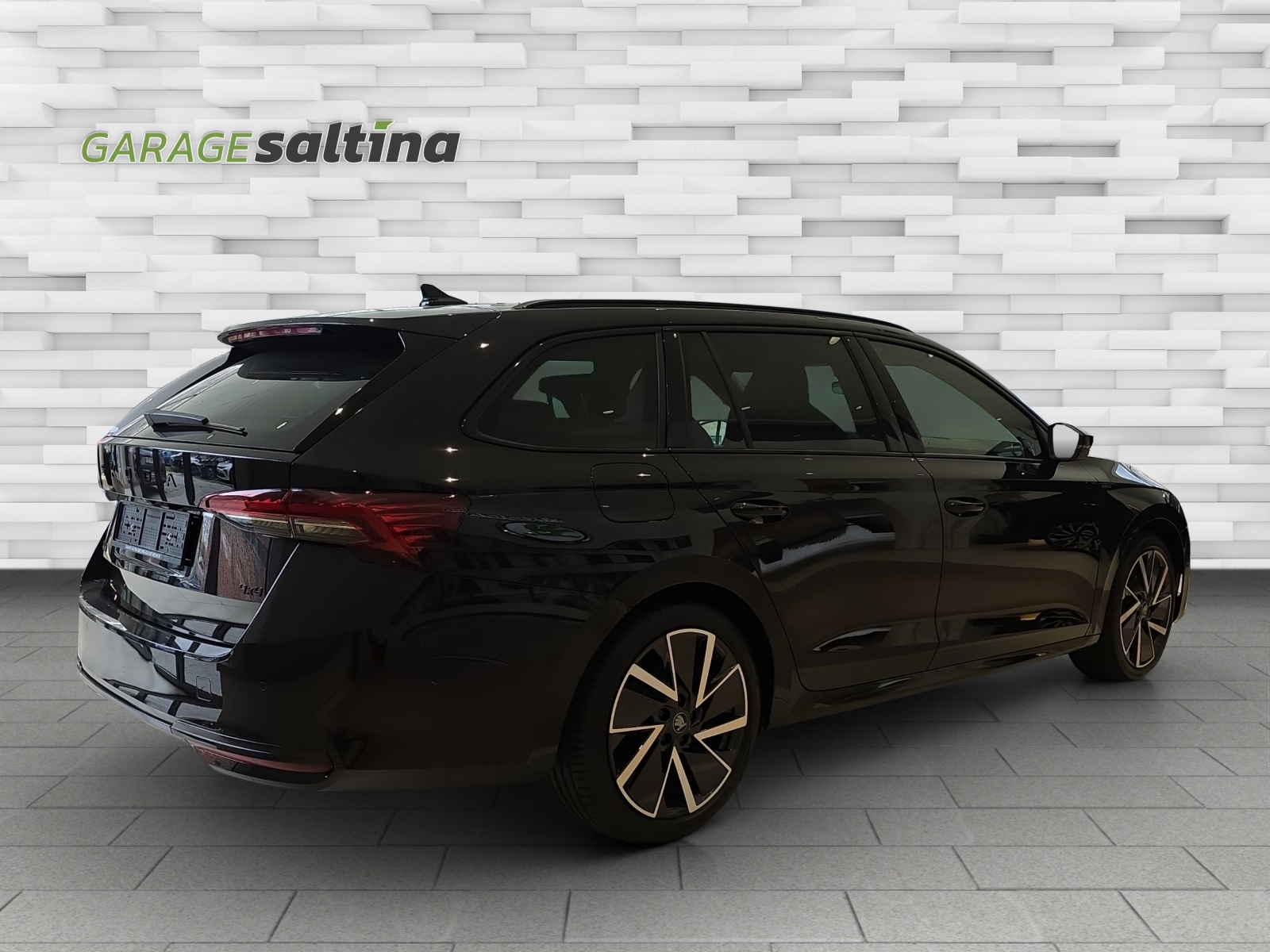 SKODA Octavia Combi 2.0 TSI DSG Dynamic 4x4-image-2