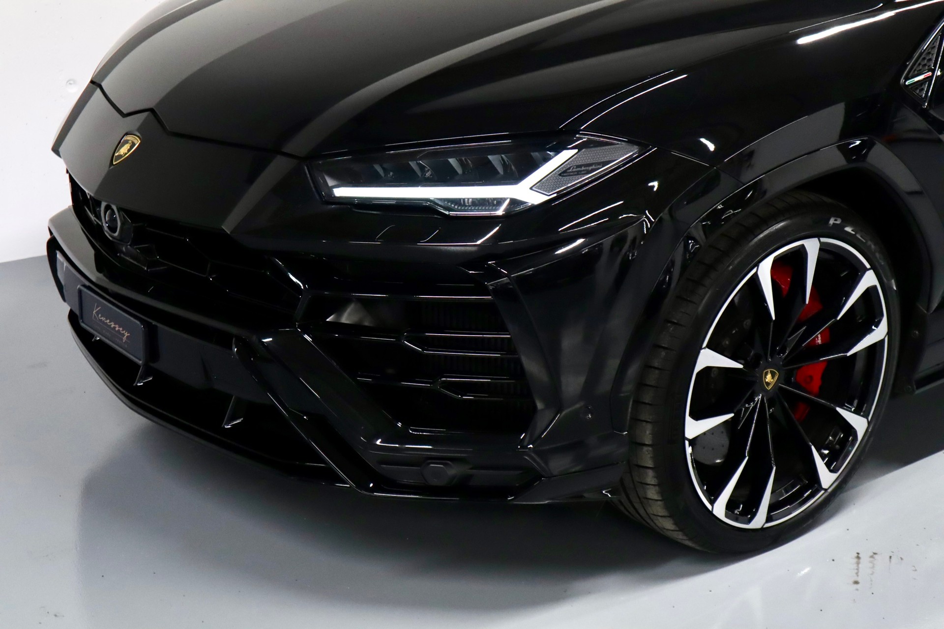 LAMBORGHINI Urus E-Gear | CH-Fzg. | 1. Hand | Top Ausstattung-image-8
