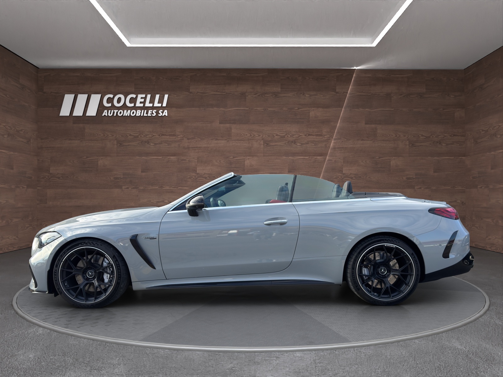 MERCEDES-BENZ CLE AMG 53 Cabrio 4Matic+ 9G-Tronic-image-14