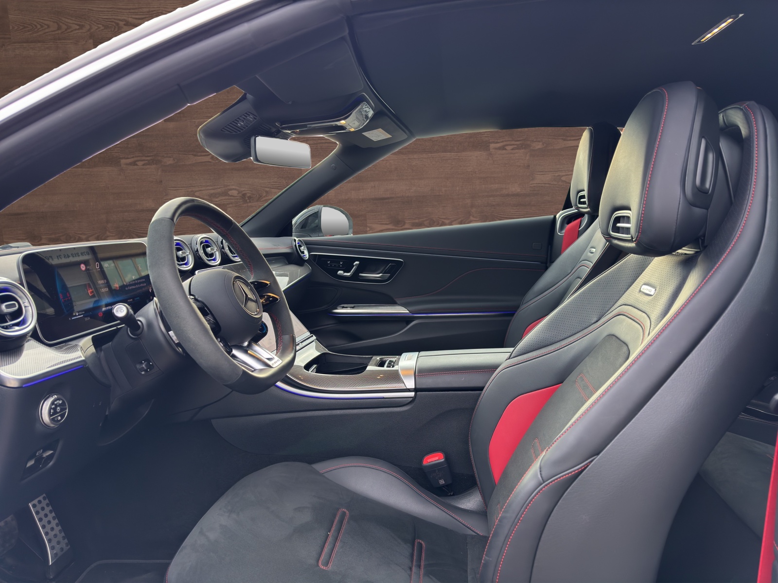 MERCEDES-BENZ CLE AMG 53 Cabrio 4Matic+ 9G-Tronic-image-8