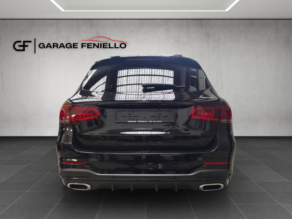 MERCEDES-BENZ GLC 300 AMG Line 4m-image-5