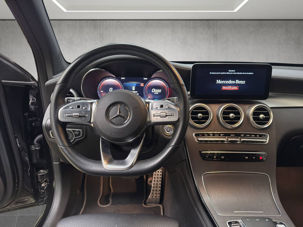 MERCEDES-BENZ GLC 300 AMG Line 4m-image-9