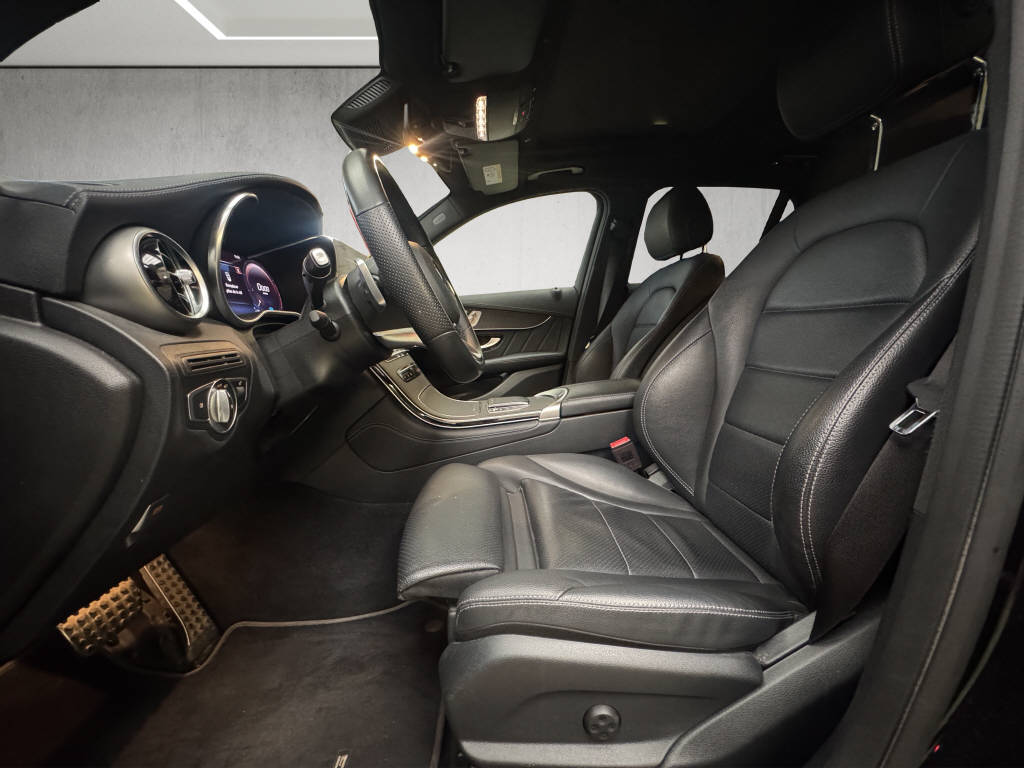 MERCEDES-BENZ GLC 300 AMG Line 4m-image-8
