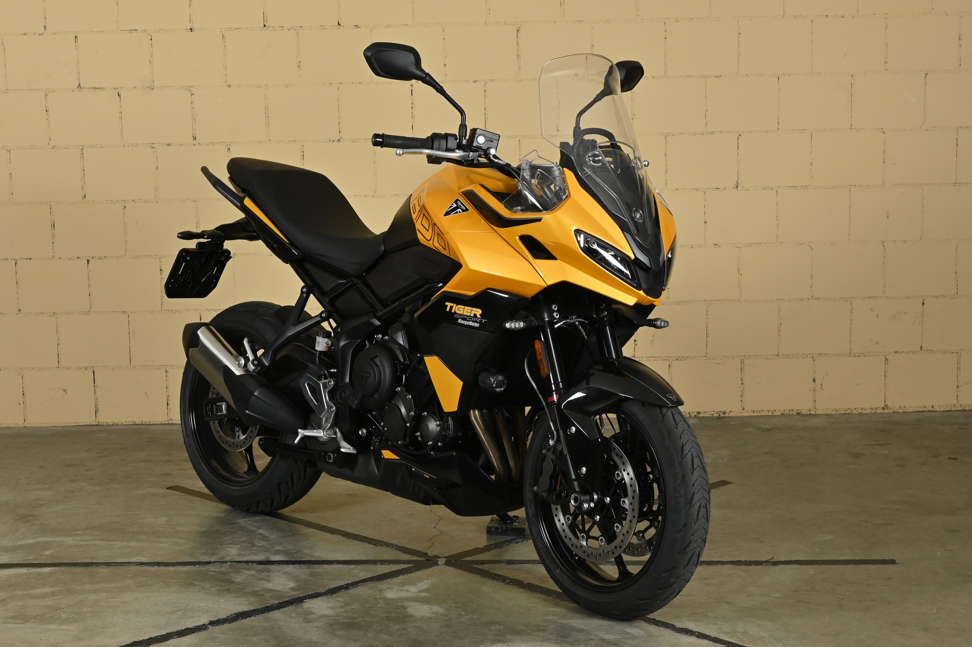 TRIUMPH Tiger Sport 800-showroom-element-1