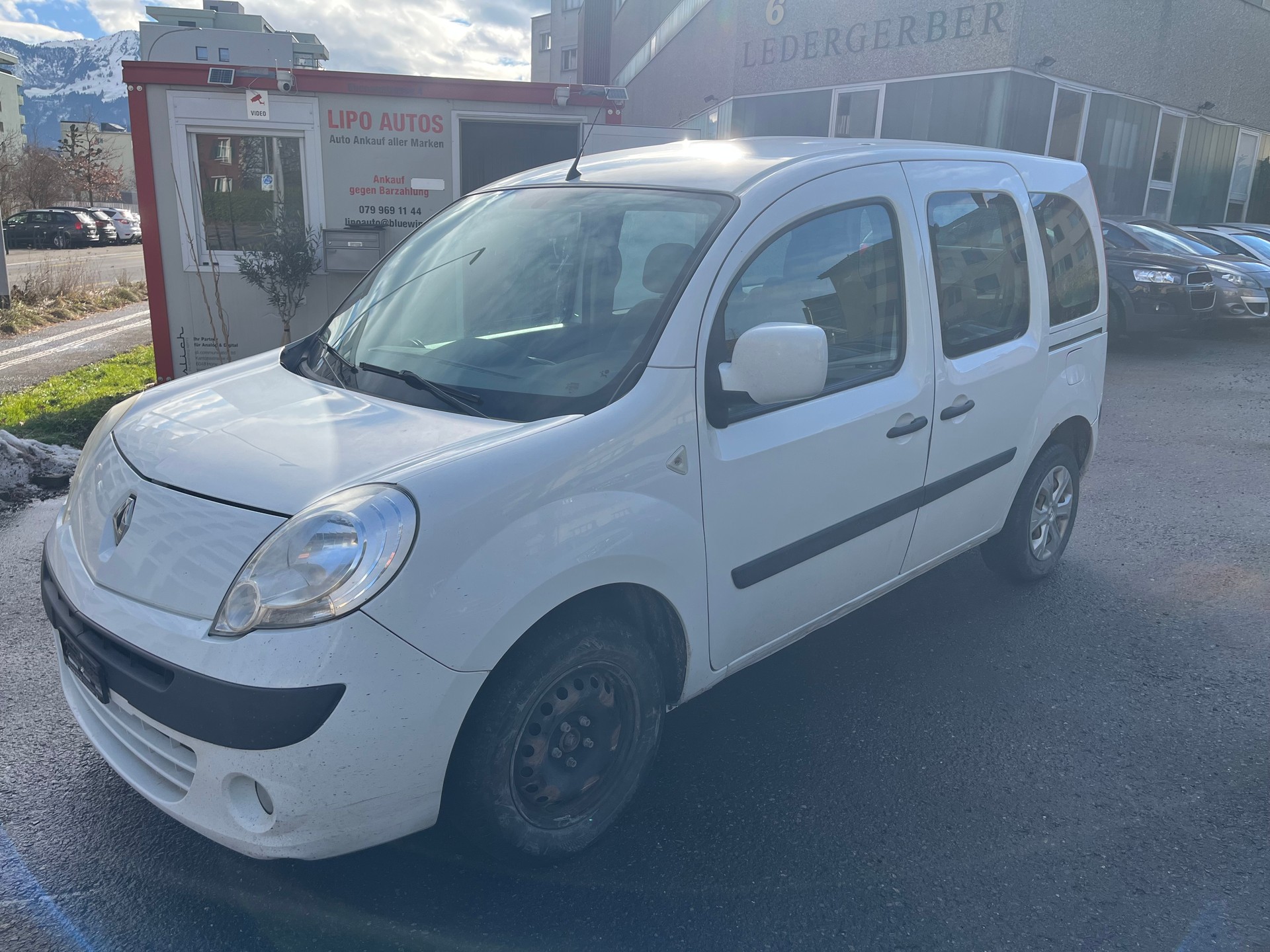 RENAULT Kangoo 1.6 16V Dynamique-image-1