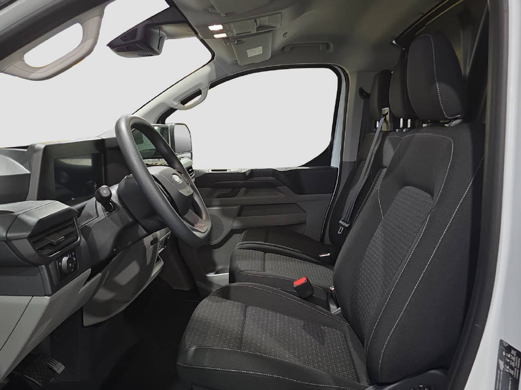 FORD Transit Custom Van 320 L1 2.5 Duratec 233 PS Trend PHEV-image-6