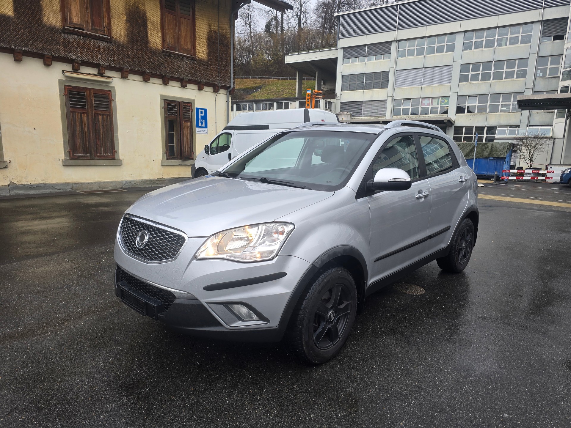 KGM-SsangYong Korando 2.0 e-XDI Black Edition 4WD-image-1