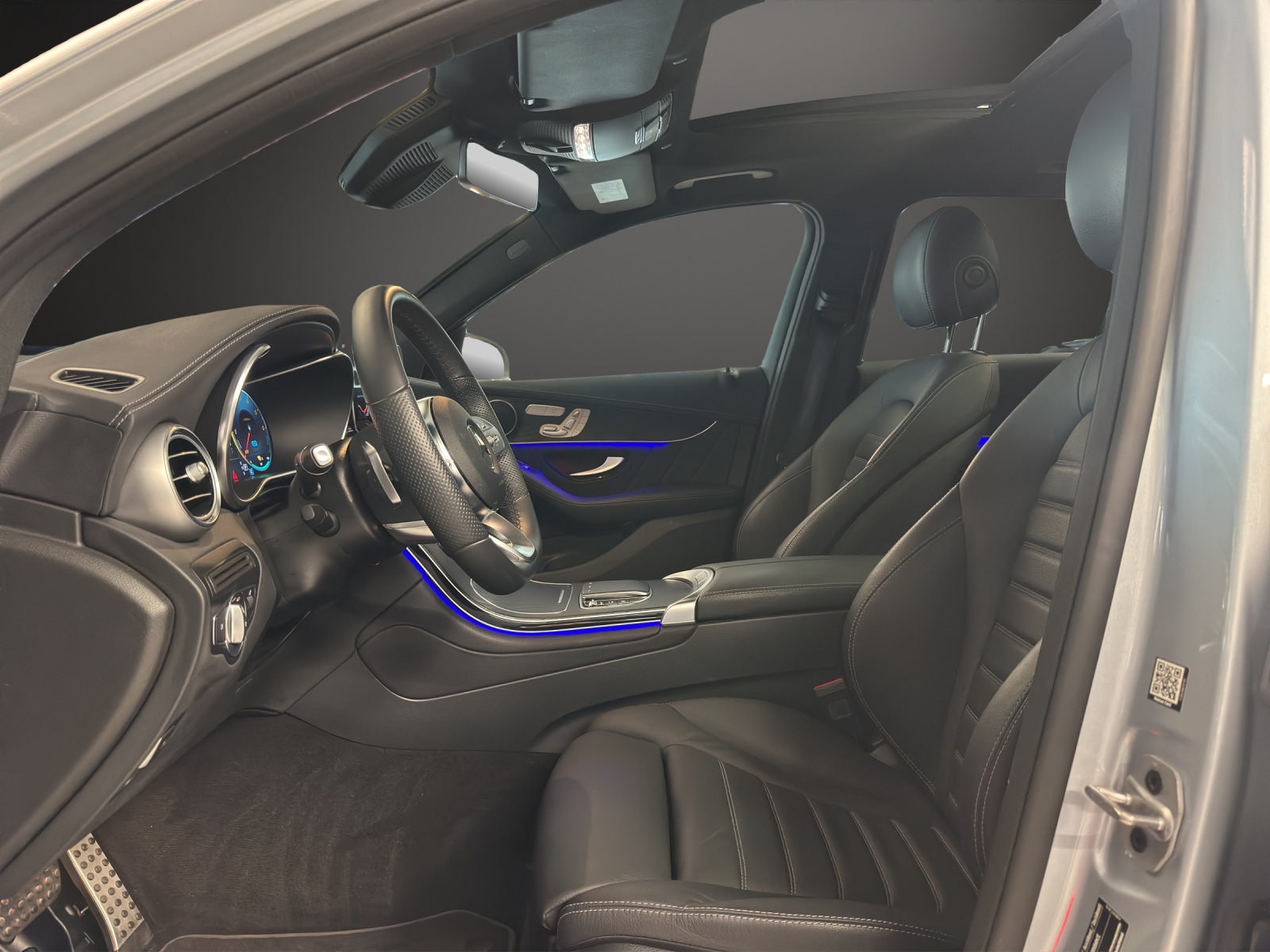 MERCEDES-BENZ GLC 300 de AMG Line 4M A-image-8