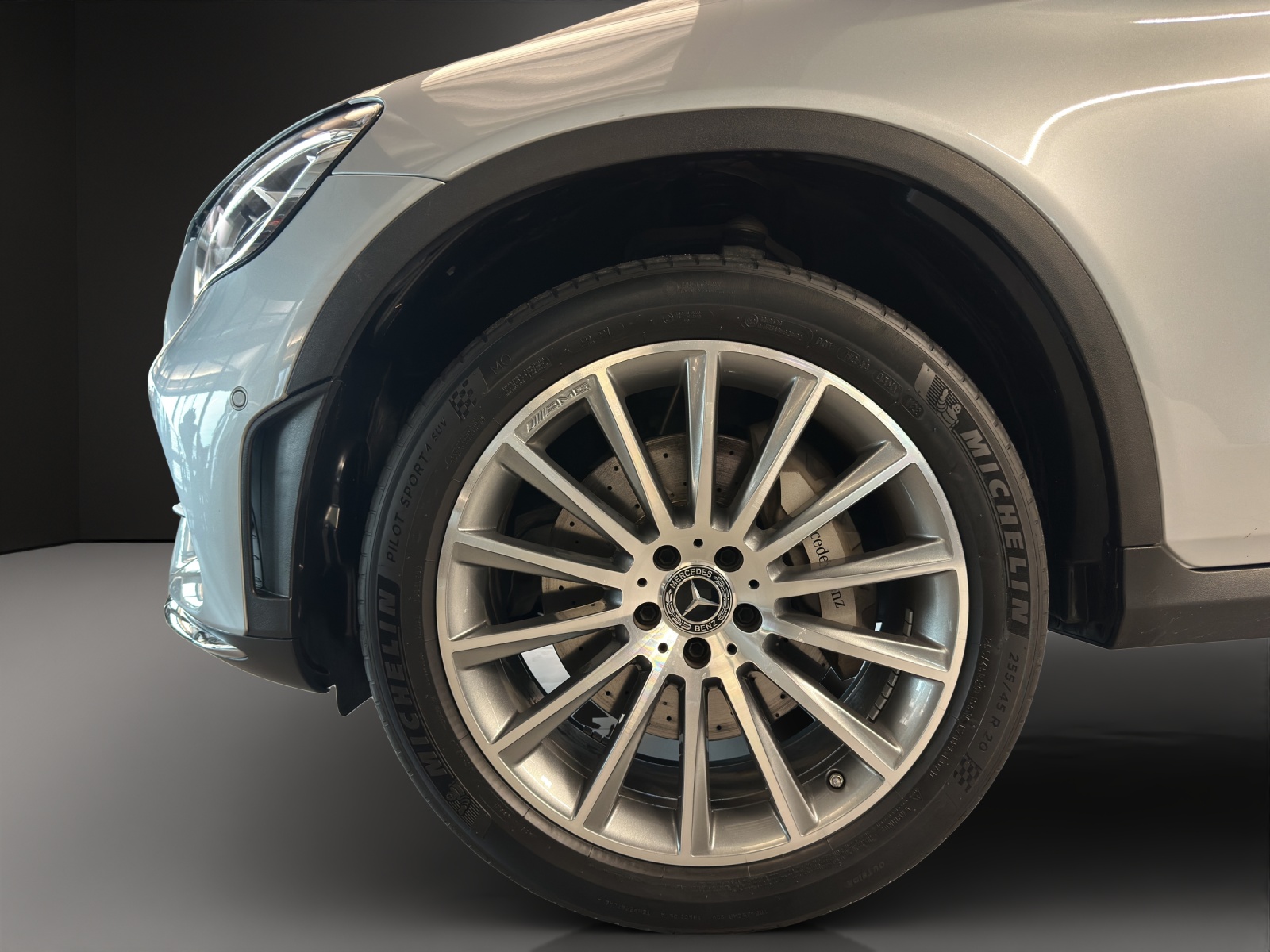 MERCEDES-BENZ GLC 300 de AMG Line 4M A-image-7