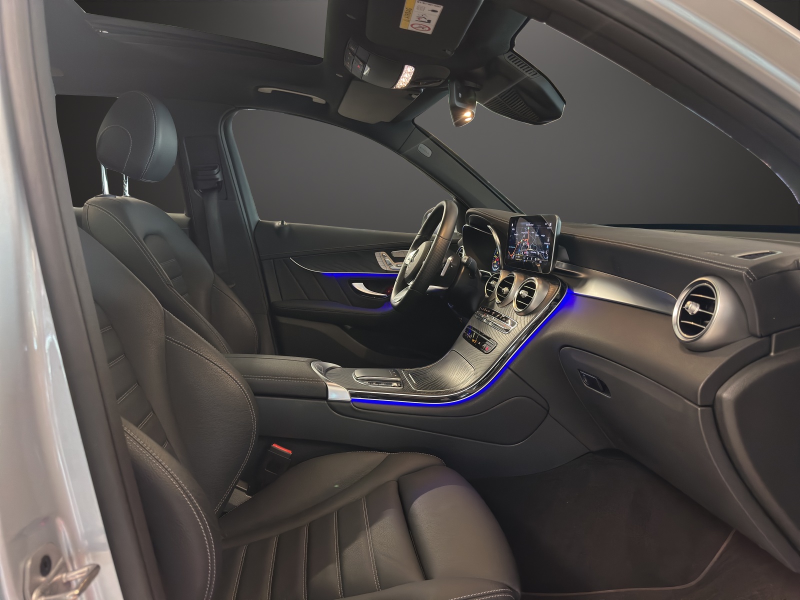 MERCEDES-BENZ GLC 300 de AMG Line 4M A-image-10