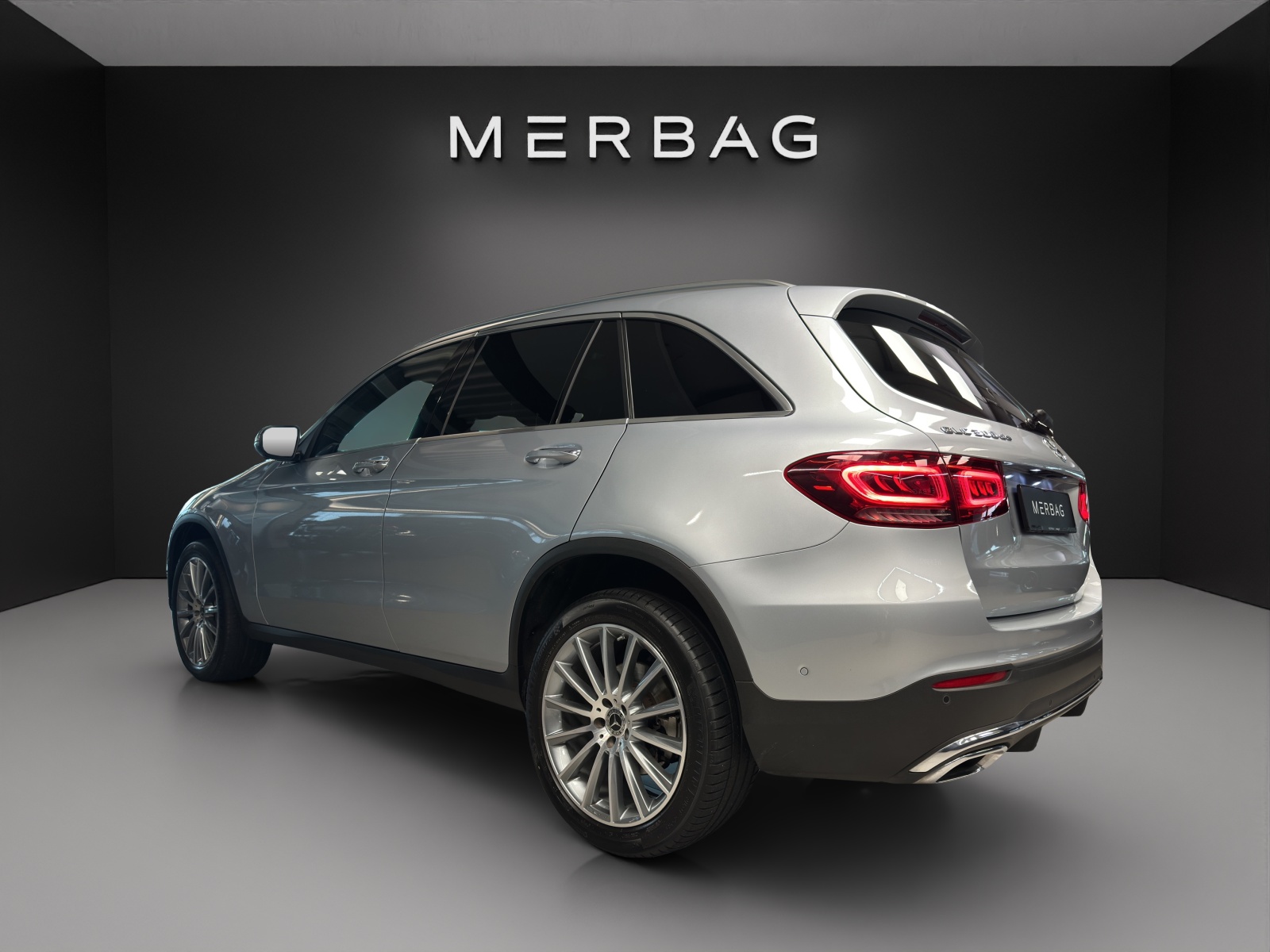 MERCEDES-BENZ GLC 300 de AMG Line 4M A-image-3