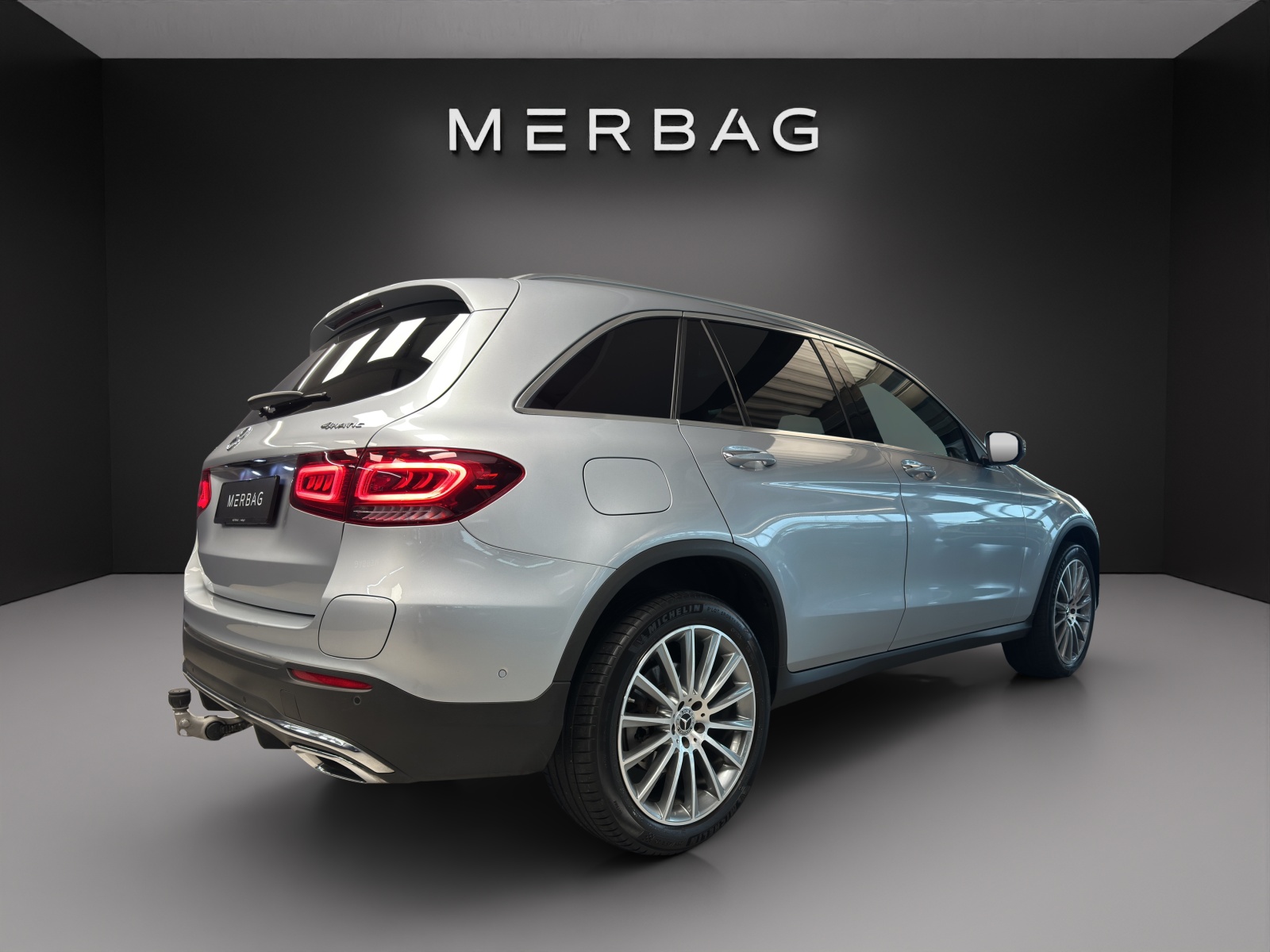 MERCEDES-BENZ GLC 300 de AMG Line 4M A-image-5