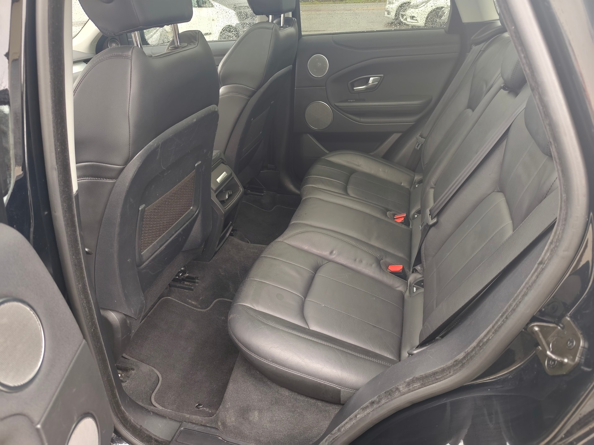 LAND ROVER Range Rover Evoque 2.0 TD4 SE Advantage AT9-image-6