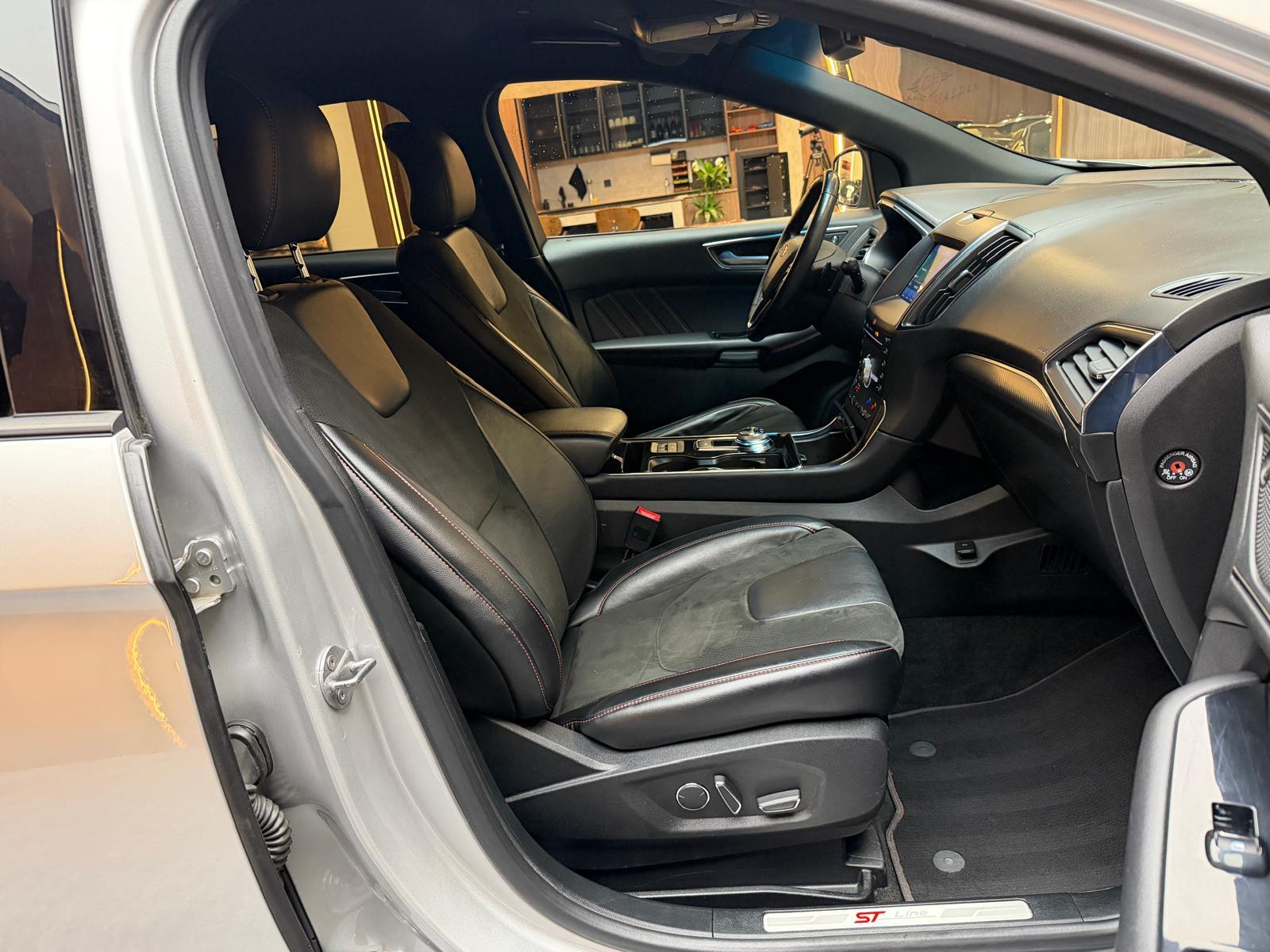 FORD Edge 2.0 EcoBlue 238 ST-Line-image-16