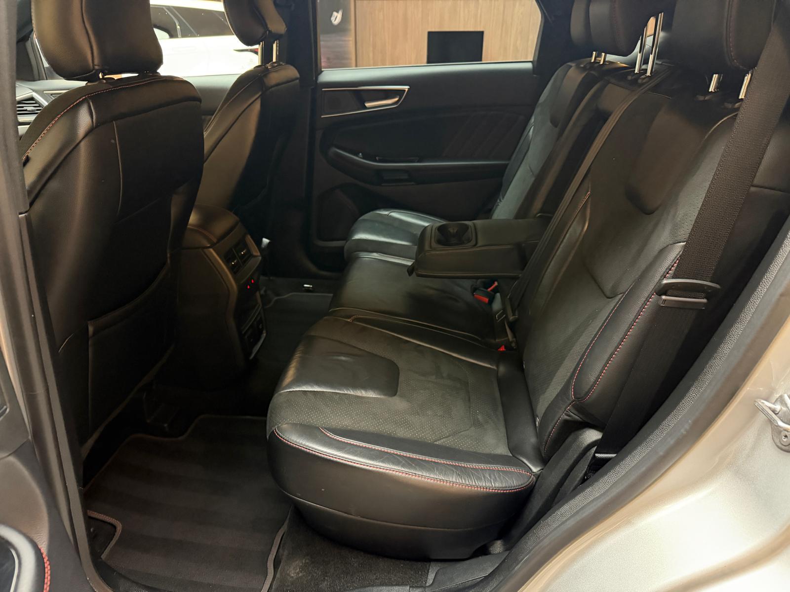 FORD Edge 2.0 EcoBlue 238 ST-Line-image-17