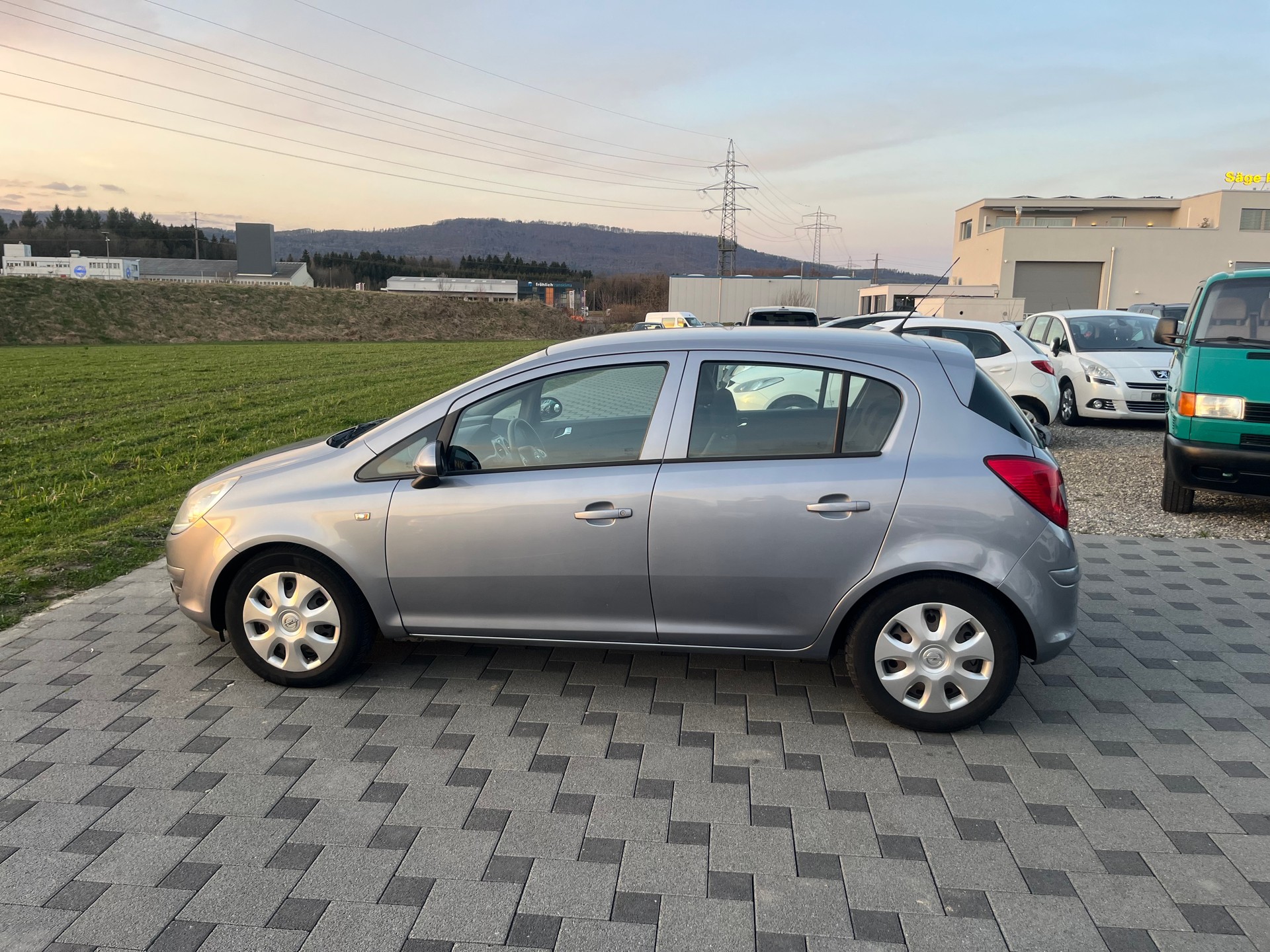 OPEL Corsa 1.4 TP Enjoy-image-3