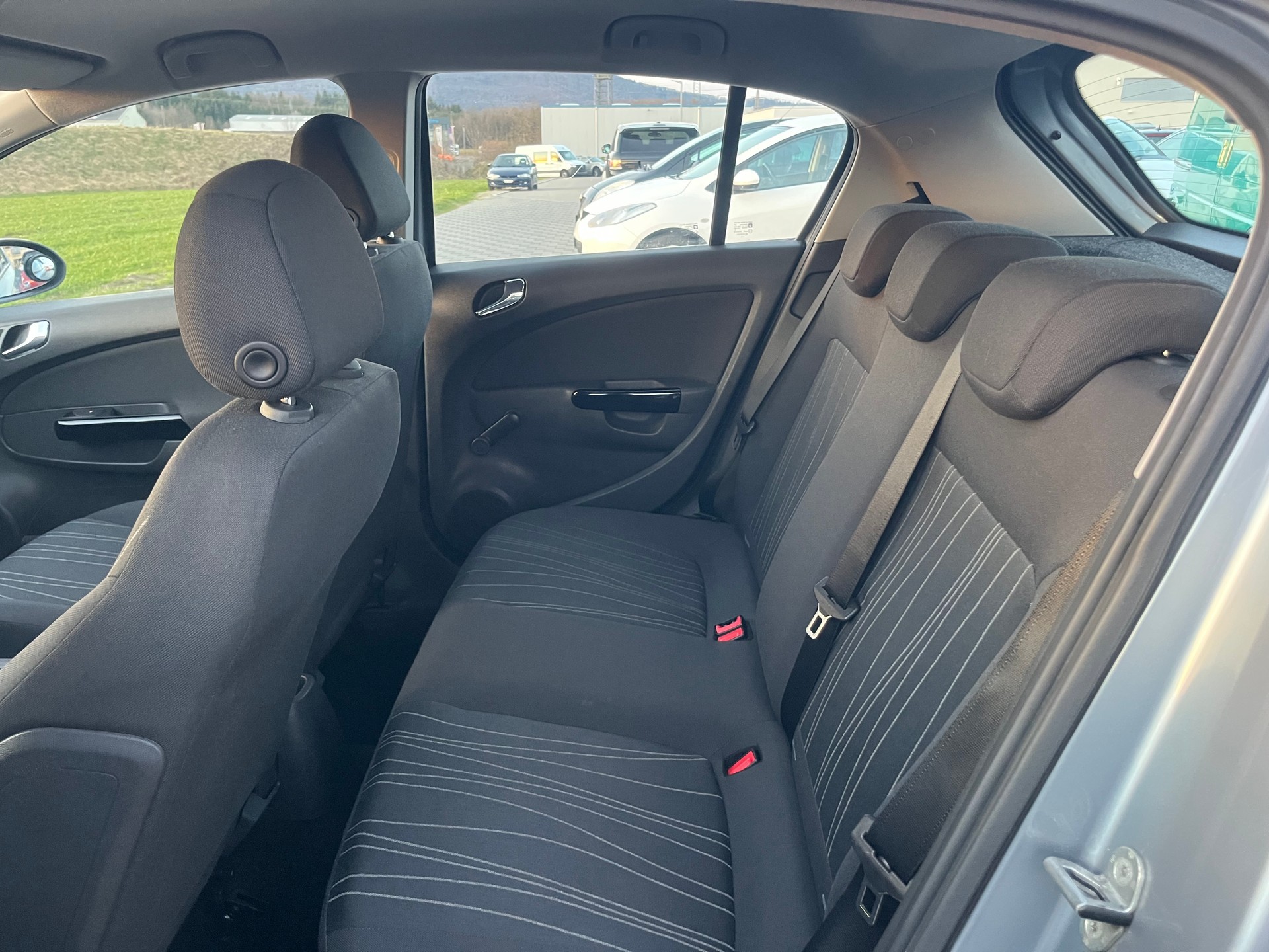 OPEL Corsa 1.4 TP Enjoy-image-9