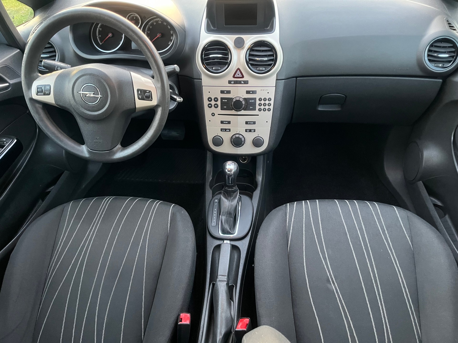 OPEL Corsa 1.4 TP Enjoy-image-11