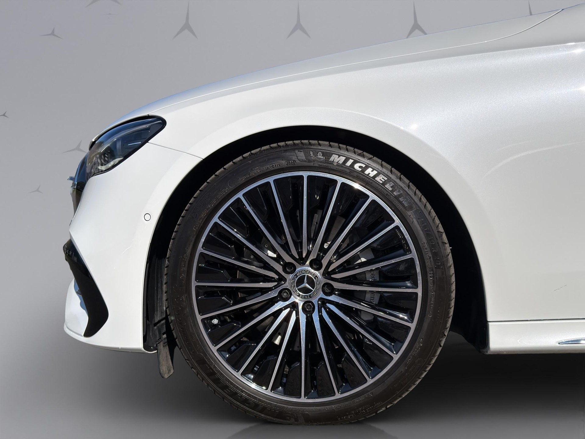 MERCEDES-BENZ E 400 e AMG Line 4matic-image-20