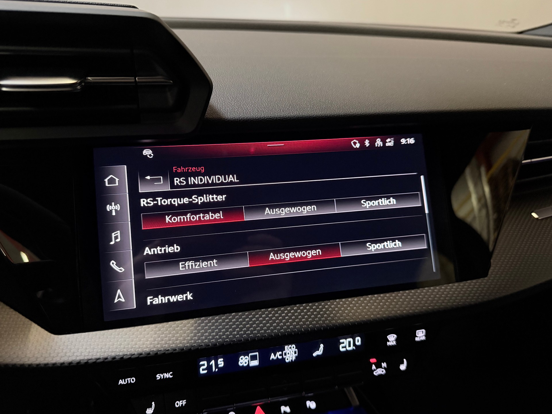 AUDI RS3 Limousine 2.5 TSI Performance quattro S-tronic 1of300-image-27