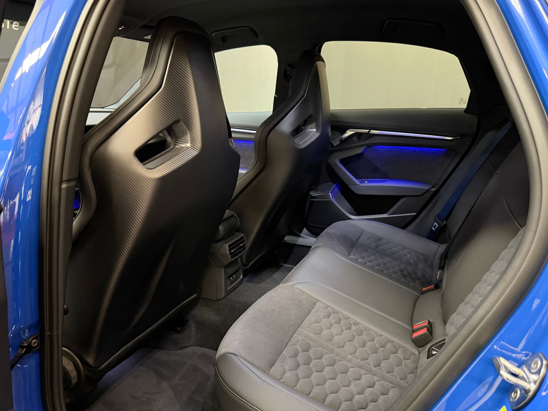AUDI RS3 Limousine 2.5 TSI Performance quattro S-tronic 1of300-image-16