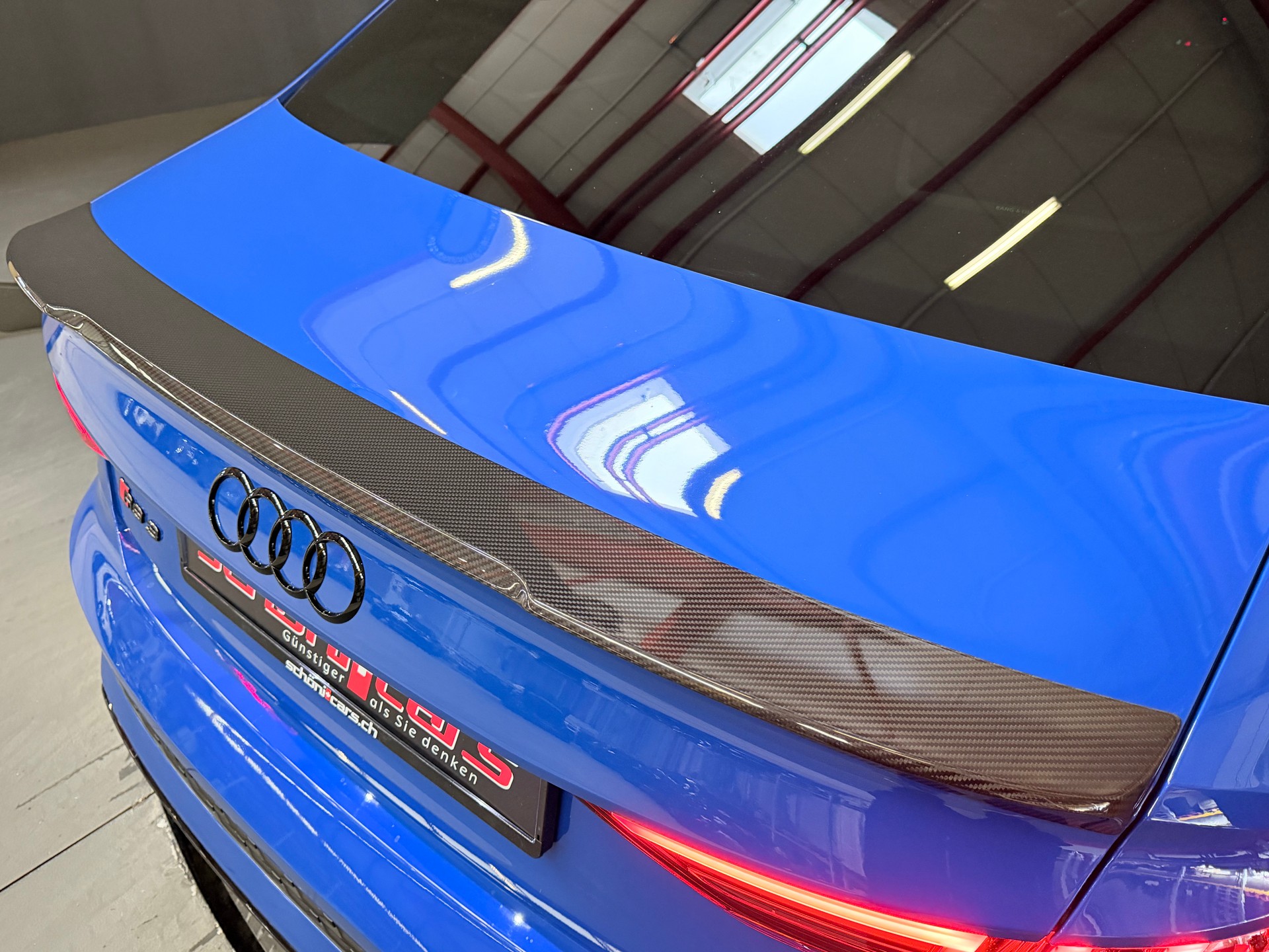 AUDI RS3 Limousine 2.5 TSI Performance quattro S-tronic 1of300-image-11