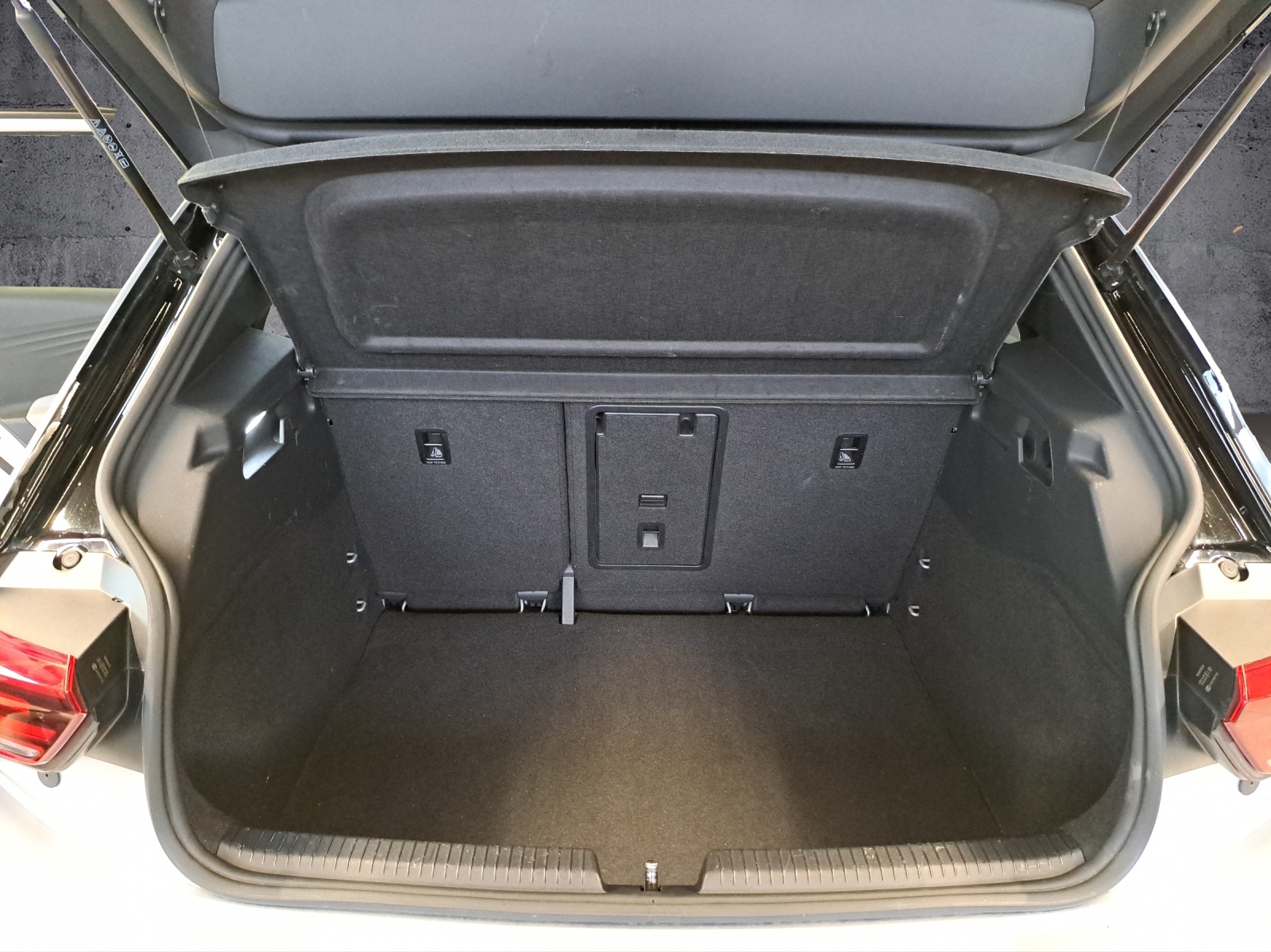 VW ID.3 Pro S 77 kWh 75 Edition-image-16