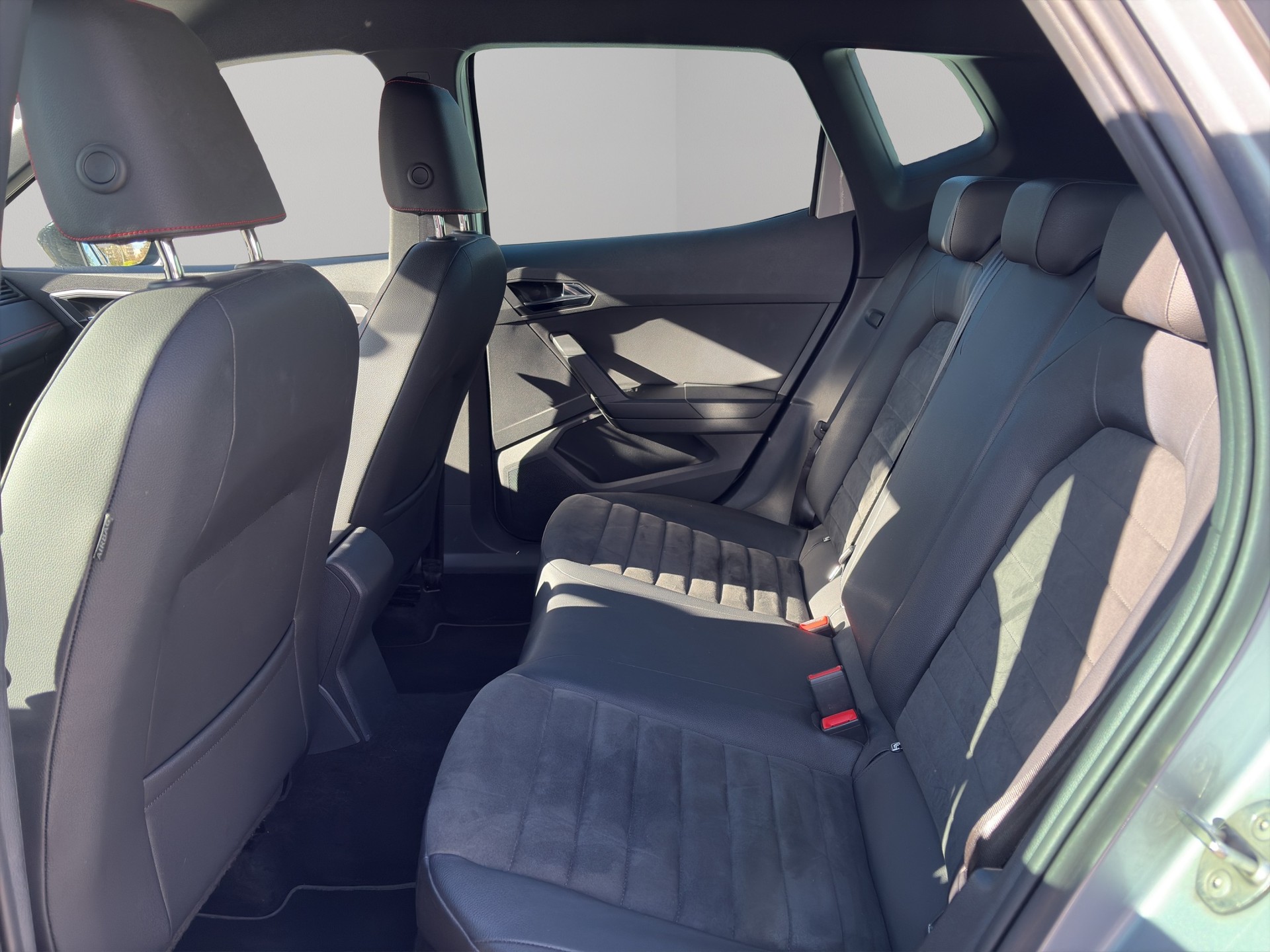 SEAT Arona 1.0 TGI CNG FR-image-5