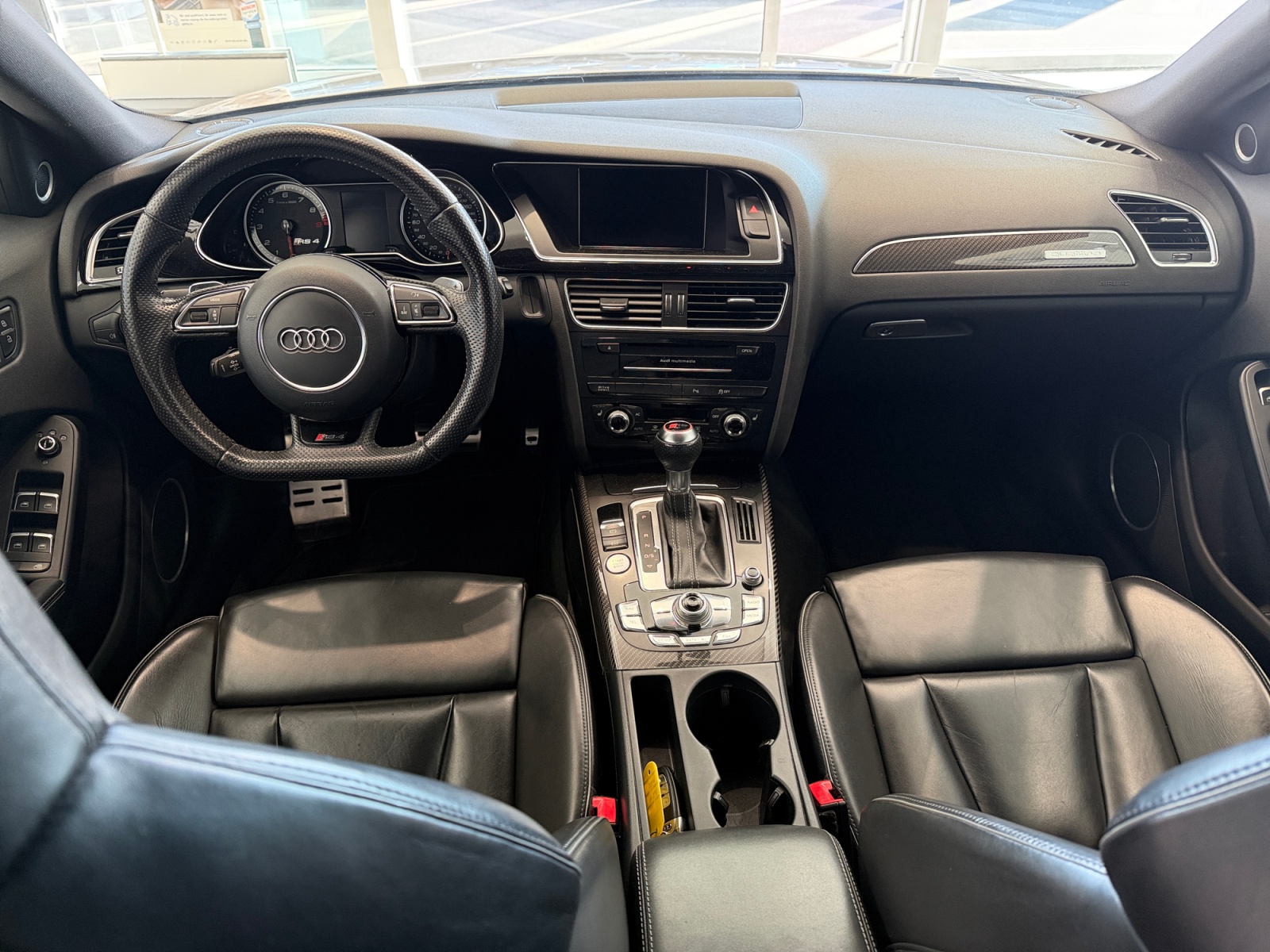 AUDI RS4 Avant 4.2 FSI V8 quattro S-tronic-image-10