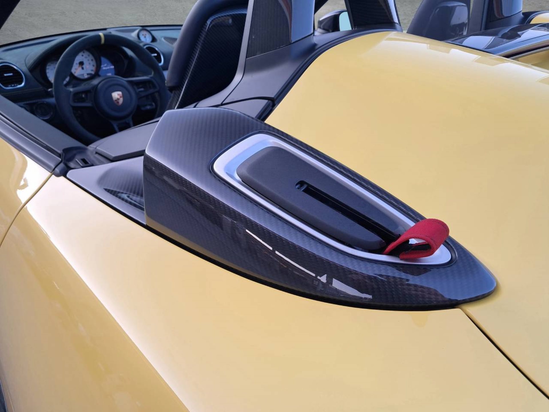PORSCHE 718 Spyder RS-image-14