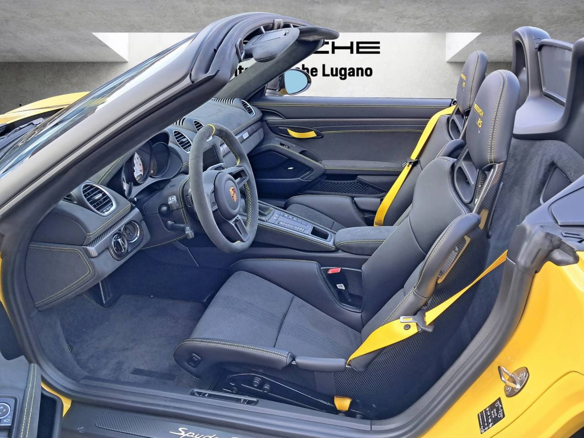 PORSCHE 718 Spyder RS-image-3