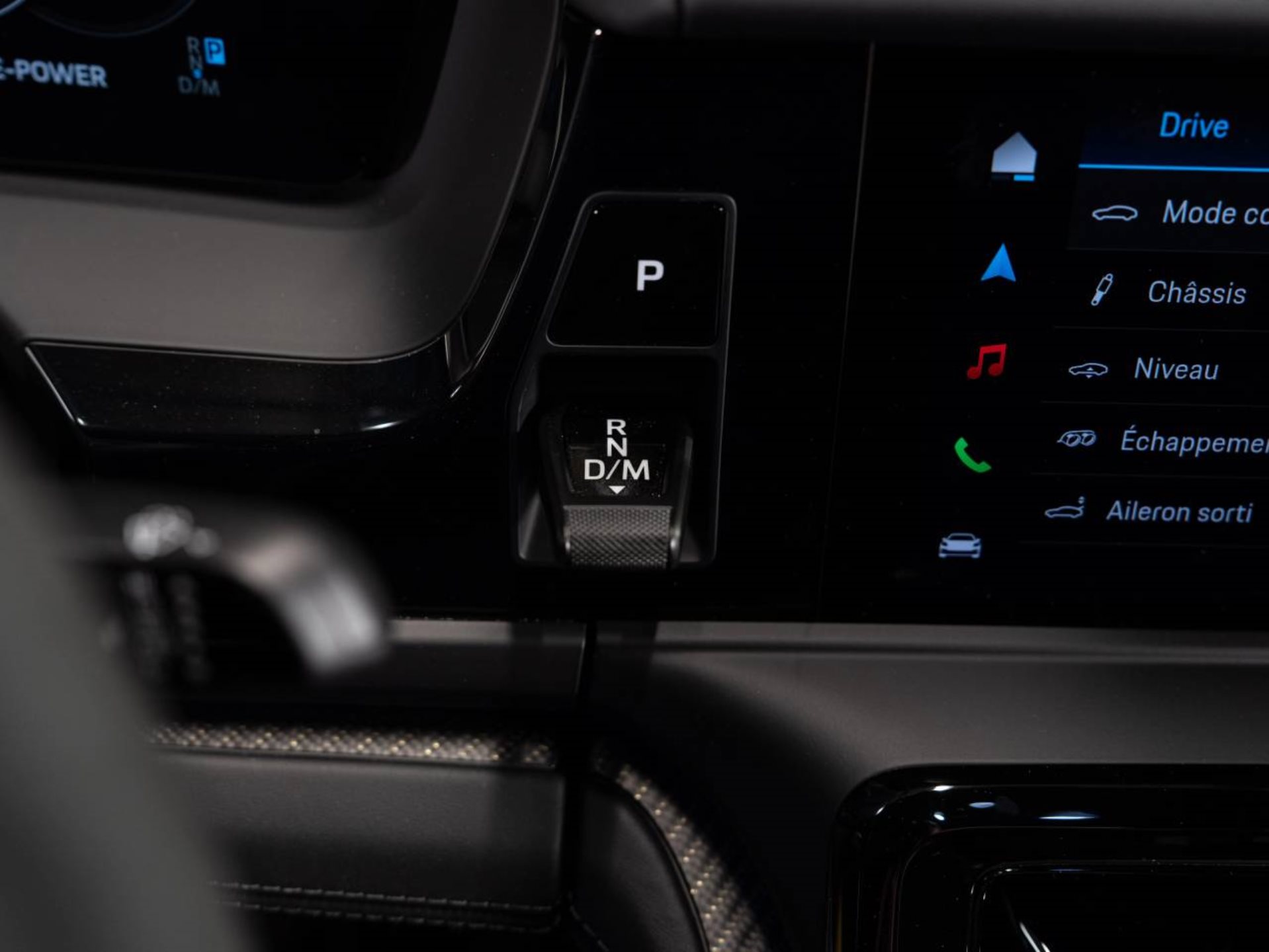 PORSCHE Panamera Turbo S E-Hybrid-image-10
