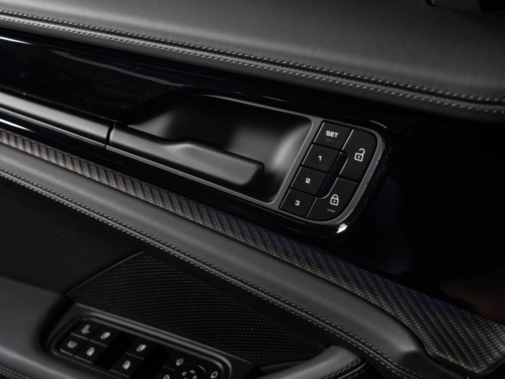 PORSCHE Panamera Turbo S E-Hybrid-image-20