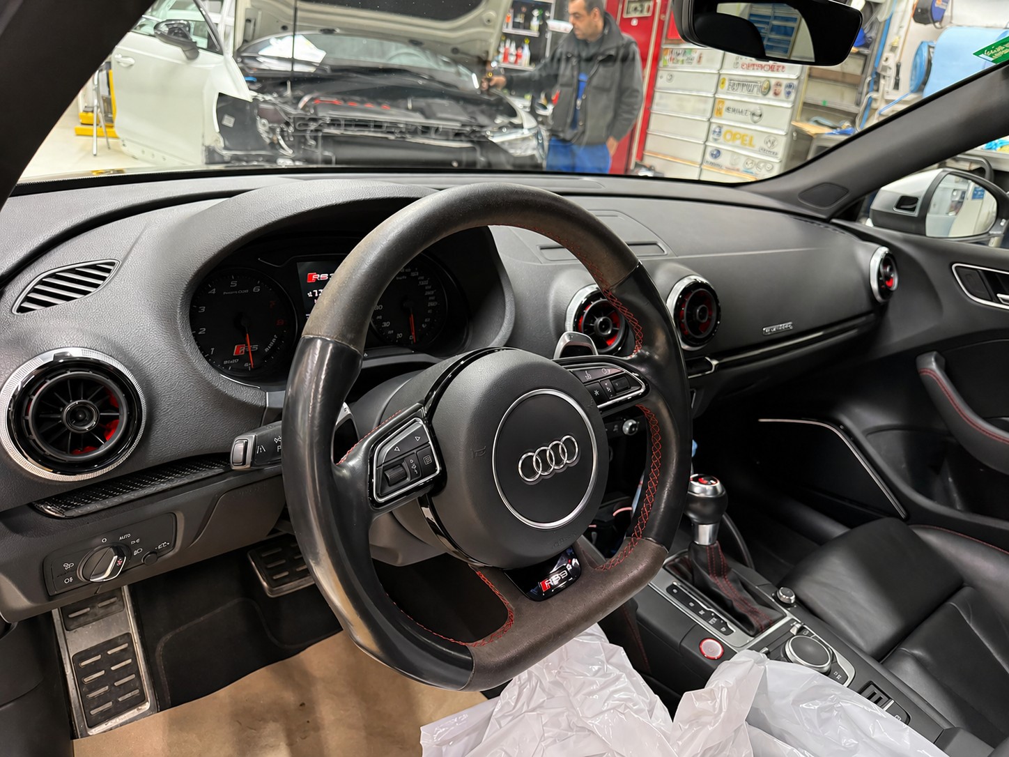 AUDI RS3 2.5 TSI quattro S-tronic-image-5