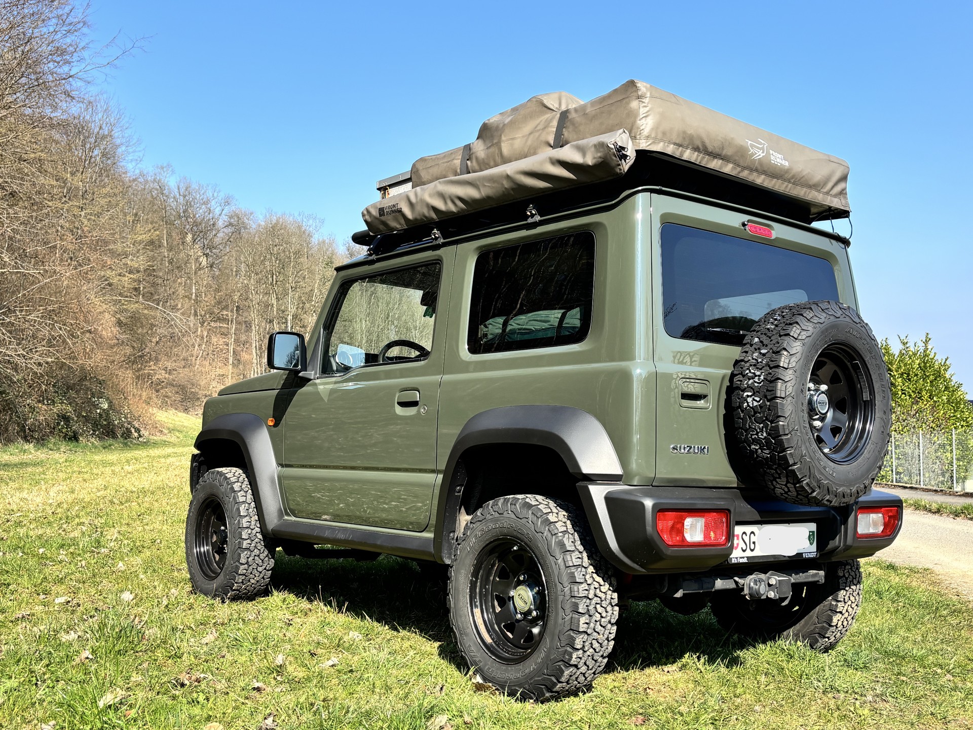 SUZUKI Jimny 1.5 Comfort+ Allgrip NAVI+AHK+OFFROAD-image-5