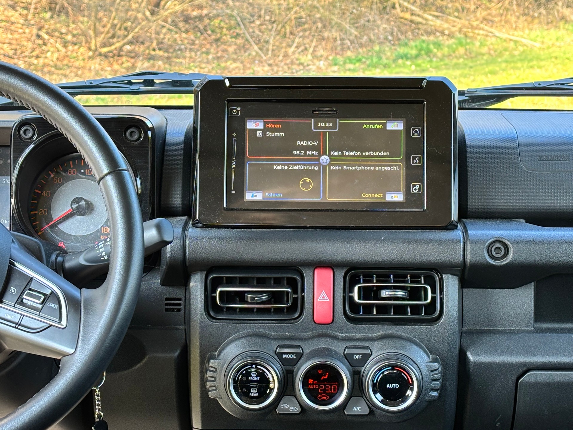 SUZUKI Jimny 1.5 Comfort+ Allgrip NAVI+AHK+OFFROAD-image-2