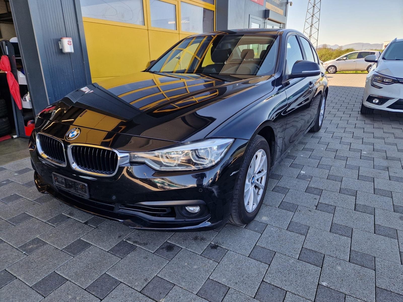 BMW 318i Business Steptronic-image-0