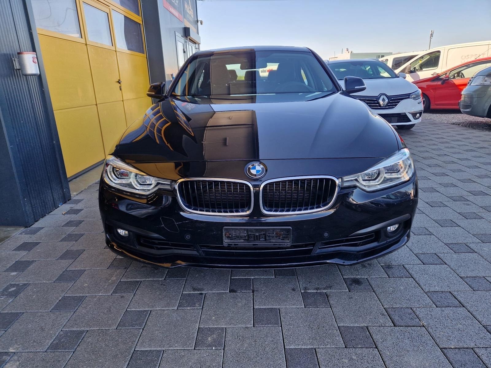 BMW 318i Business Steptronic-image-1