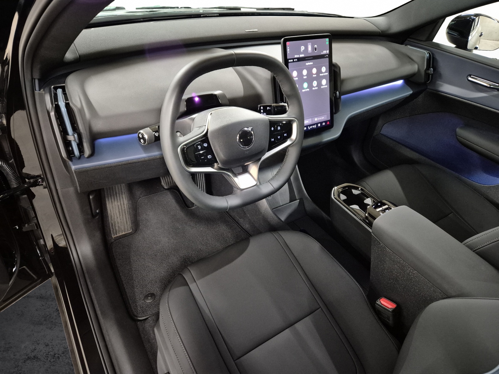 VOLVO EX30 E60 Twin Ultra Performance AWD-image-8