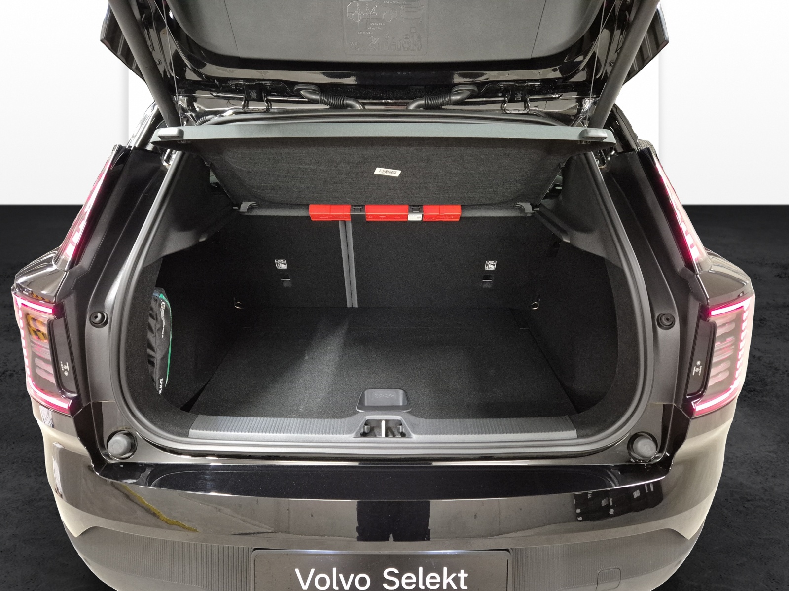 VOLVO EX30 E60 Twin Ultra Performance AWD-image-18