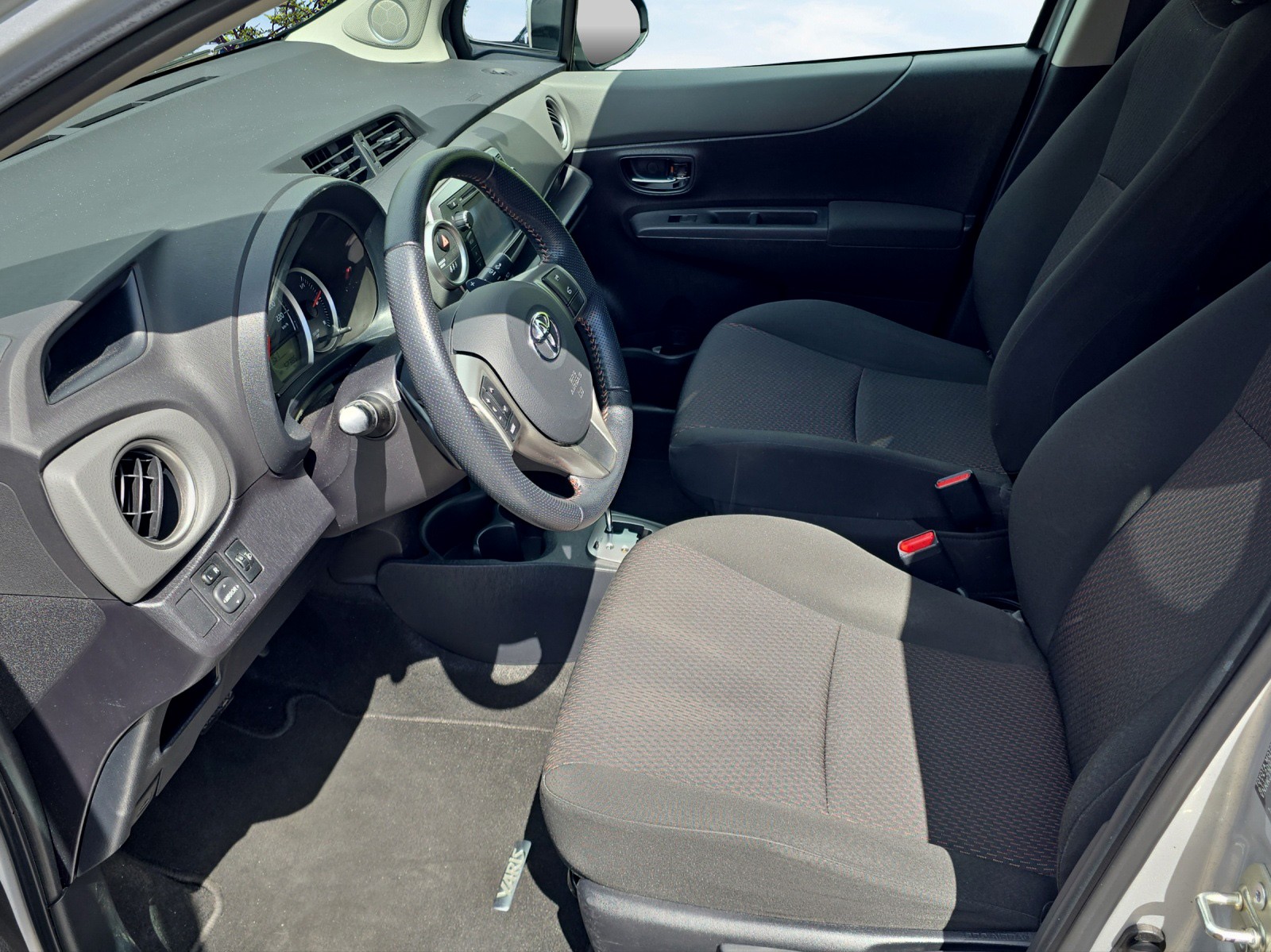 TOYOTA Yaris 1.33 Style Multidrive-image-6