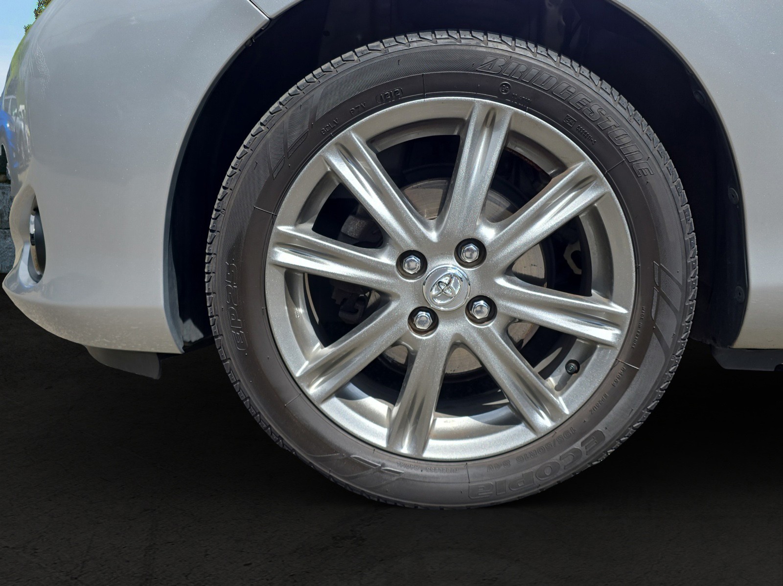 TOYOTA Yaris 1.33 Style Multidrive-image-15