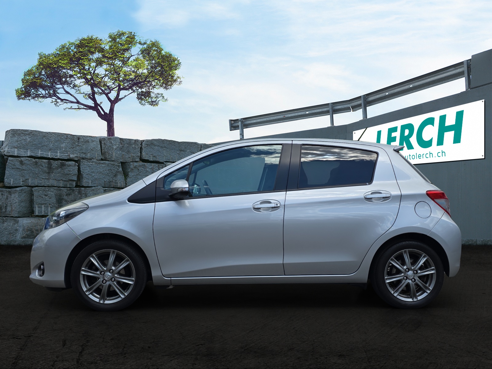TOYOTA Yaris 1.33 Style Multidrive-image-2
