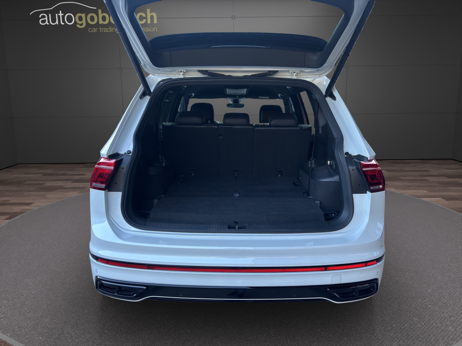 VW Tiguan Allspace 2.0TSI R-Line 4Motion DSG-image-12