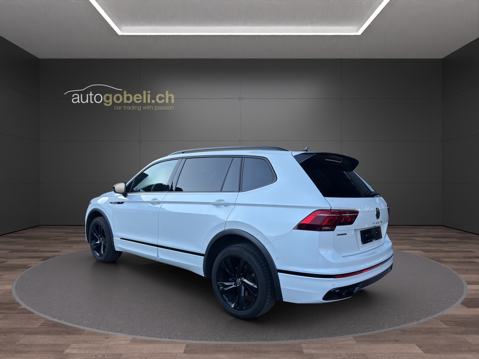 VW Tiguan Allspace 2.0TSI R-Line 4Motion DSG-image-1